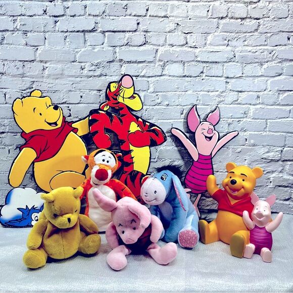Disney Winnie the Pooh and Friends - LOT of 9 - for nursery - Picture 1 of 13